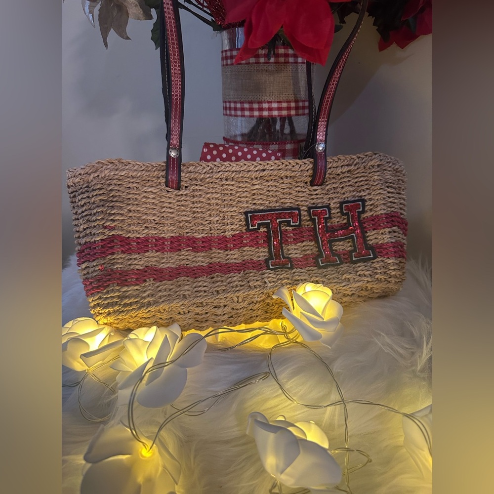 💎Tommy Hilfiger Tan and Red Women's vintage Bag